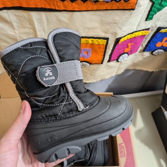 Kamik Toddler Boots - Like NEW - Picture 1 of 5
